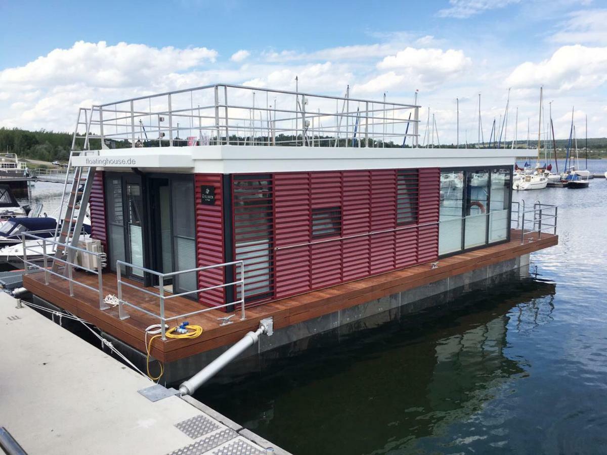 Hausboote Und Ferienhaeuser Marina Muecheln Mucheln Dış mekan fotoğraf