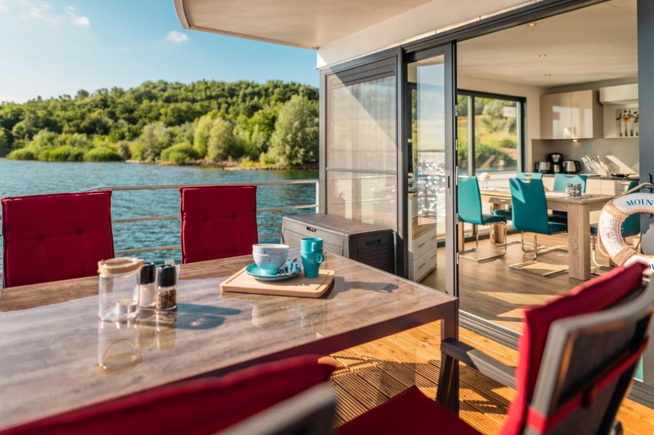 Hausboote Und Ferienhaeuser Marina Muecheln Mucheln Dış mekan fotoğraf